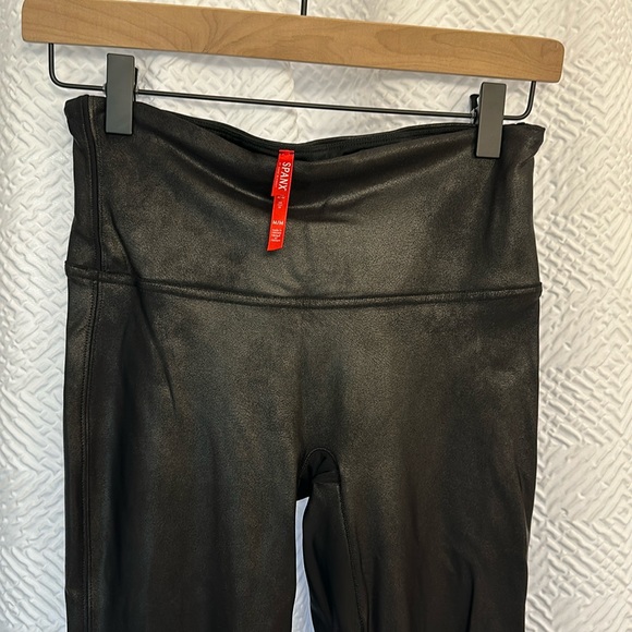 SPANX Pants - SPANX faux leather leggings